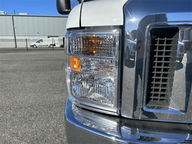 2024 Ford E-Series Base Image 21 of 63
