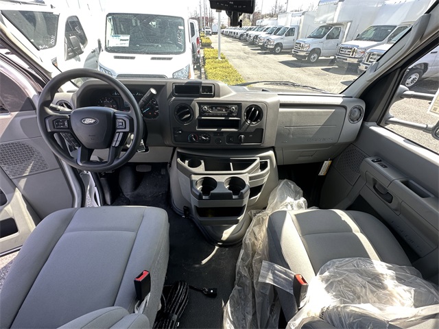2024 Ford E-Series Base Image 45 of 63