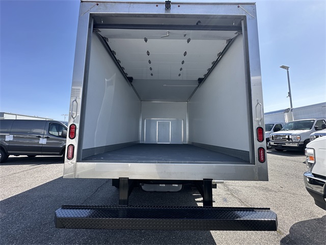2024 Ford E-Series Base Image 28 of 63