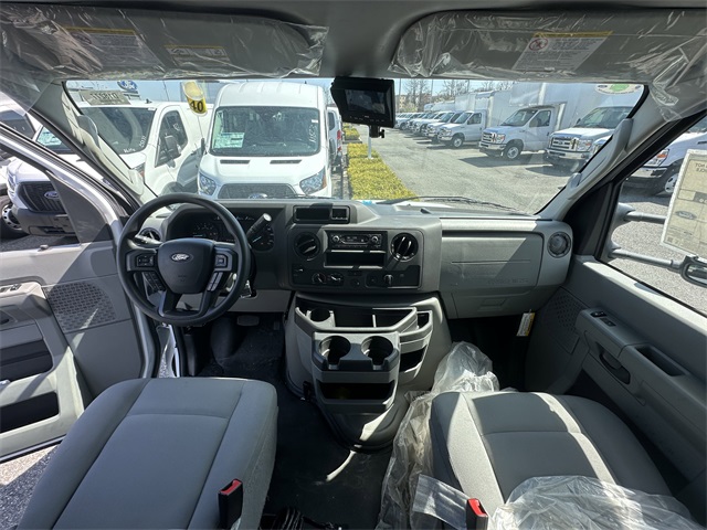 2024 Ford E-Series Base Image 17 of 63