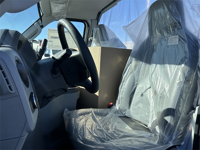 2024 Ford E-Series Base Image 37 of 63