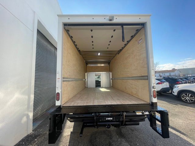 2024 Ford E-Series Base Image 11 of 23