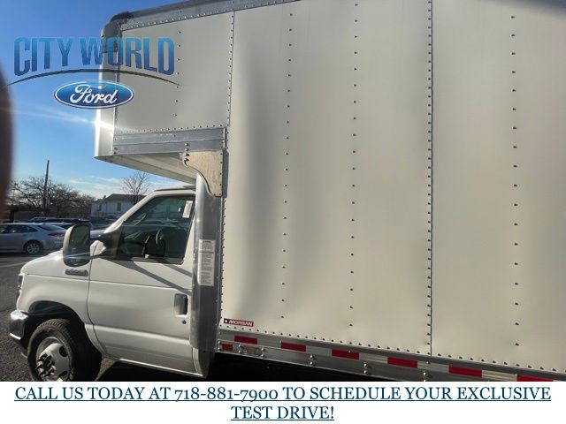 2024 Ford E-Series Base Image 8 of 23