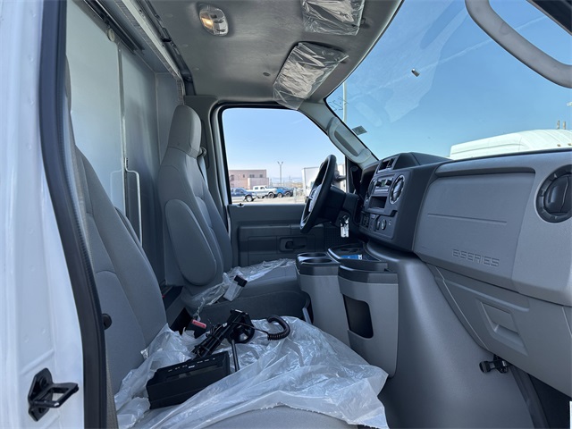 2024 Ford E-Series Base Image 36 of 41