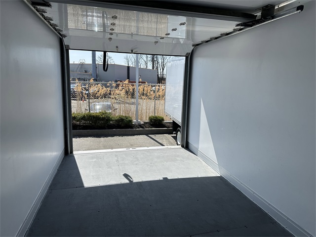 2024 Ford E-Series Base Image 16 of 41