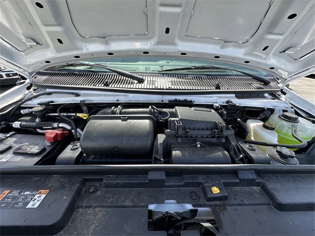 2024 Ford E-Series Base Image 34 of 41