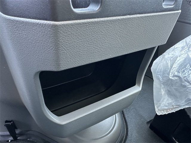2024 Ford E-Series Base Image 29 of 41