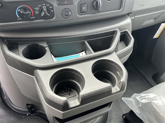 2024 Ford E-Series Base Image 41 of 87