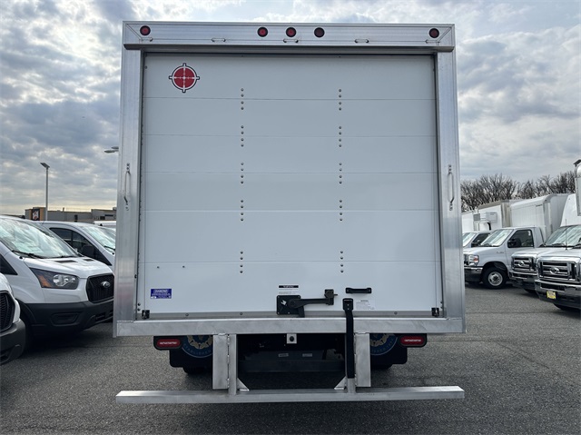 2024 Ford E-Series Base Image 17 of 87