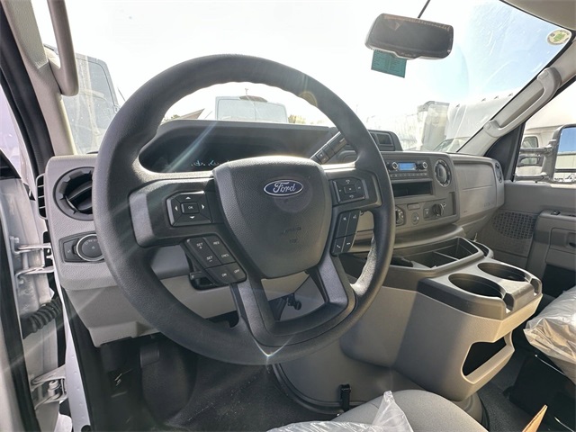 2024 Ford E-Series Base Image 28 of 87