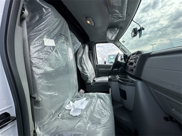 2024 Ford E-Series Base Image 61 of 87