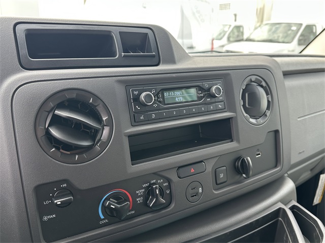 2024 Ford E-Series Base Image 39 of 87
