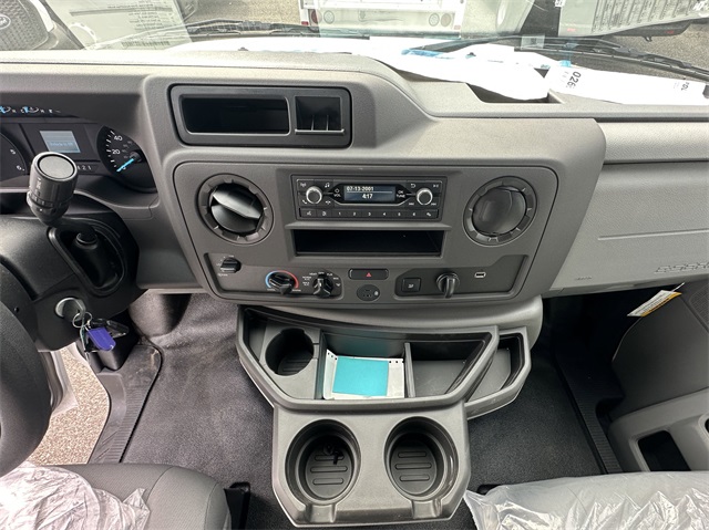 2024 Ford E-Series Base Image 31 of 87