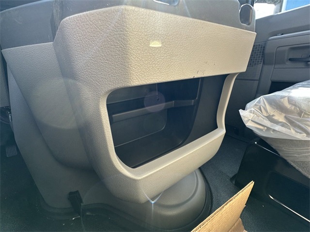 2024 Ford E-Series Base Image 38 of 87