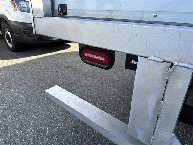 2024 Ford E-Series Base Image 38 of 43