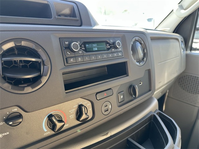 2024 Ford E-Series Base Image 17 of 43