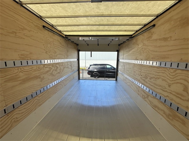 2024 Ford E-Series Base Image 35 of 43