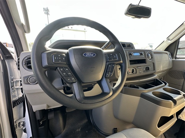 2024 Ford E-Series Base Image 7 of 43