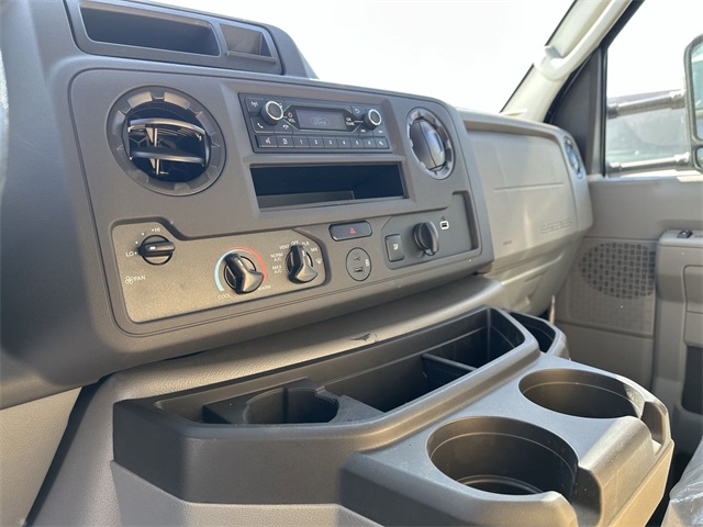 2024 Ford E-Series Base Image 15 of 43