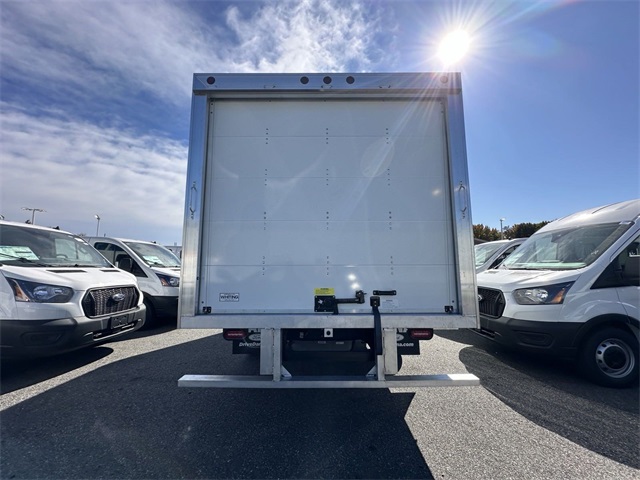 2024 Ford E-Series Base Image 9 of 43