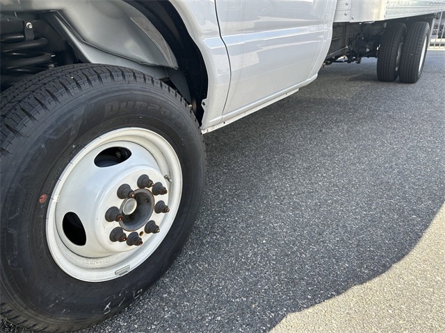 2024 Ford E-Series Base Image 13 of 43