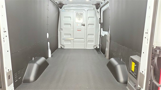 Vehicle image 10 of 22
