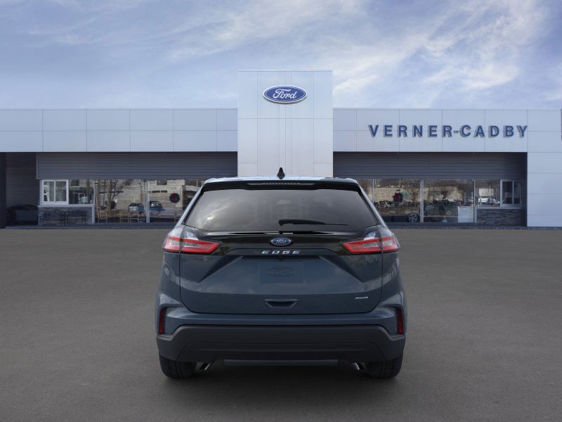 Vehicle image 7 of 23