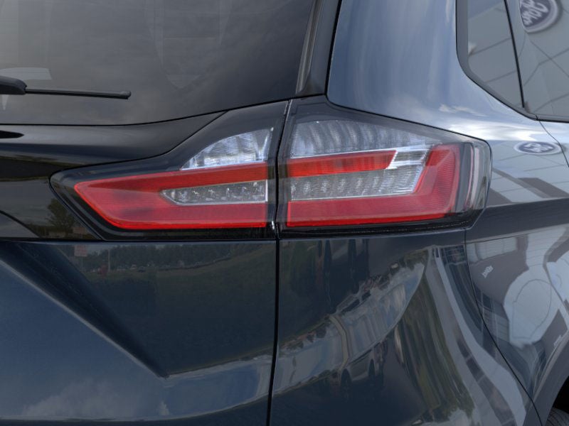 Vehicle image 11 of 23