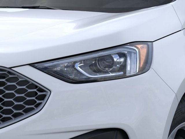 Vehicle image 18 of 22