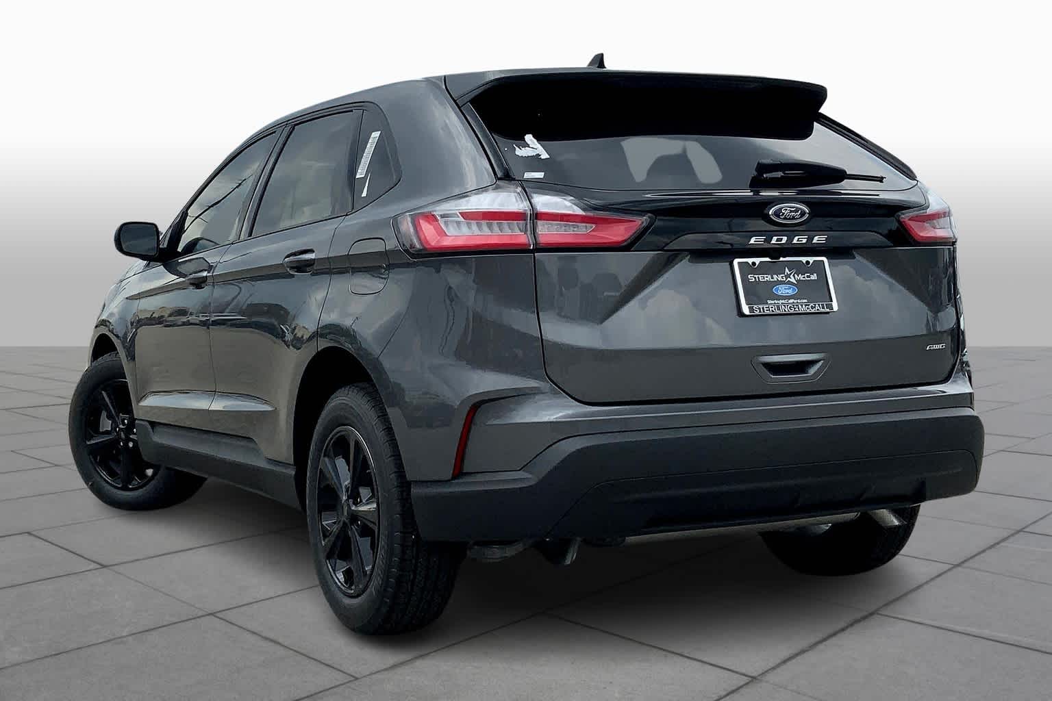 Vehicle image 4 of 22