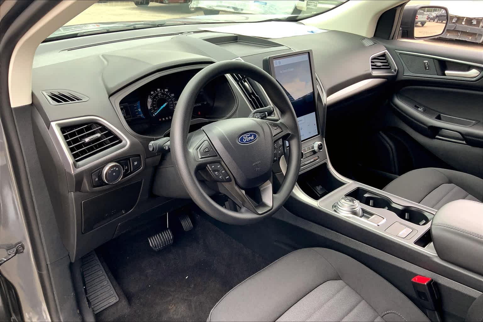Vehicle image 9 of 22