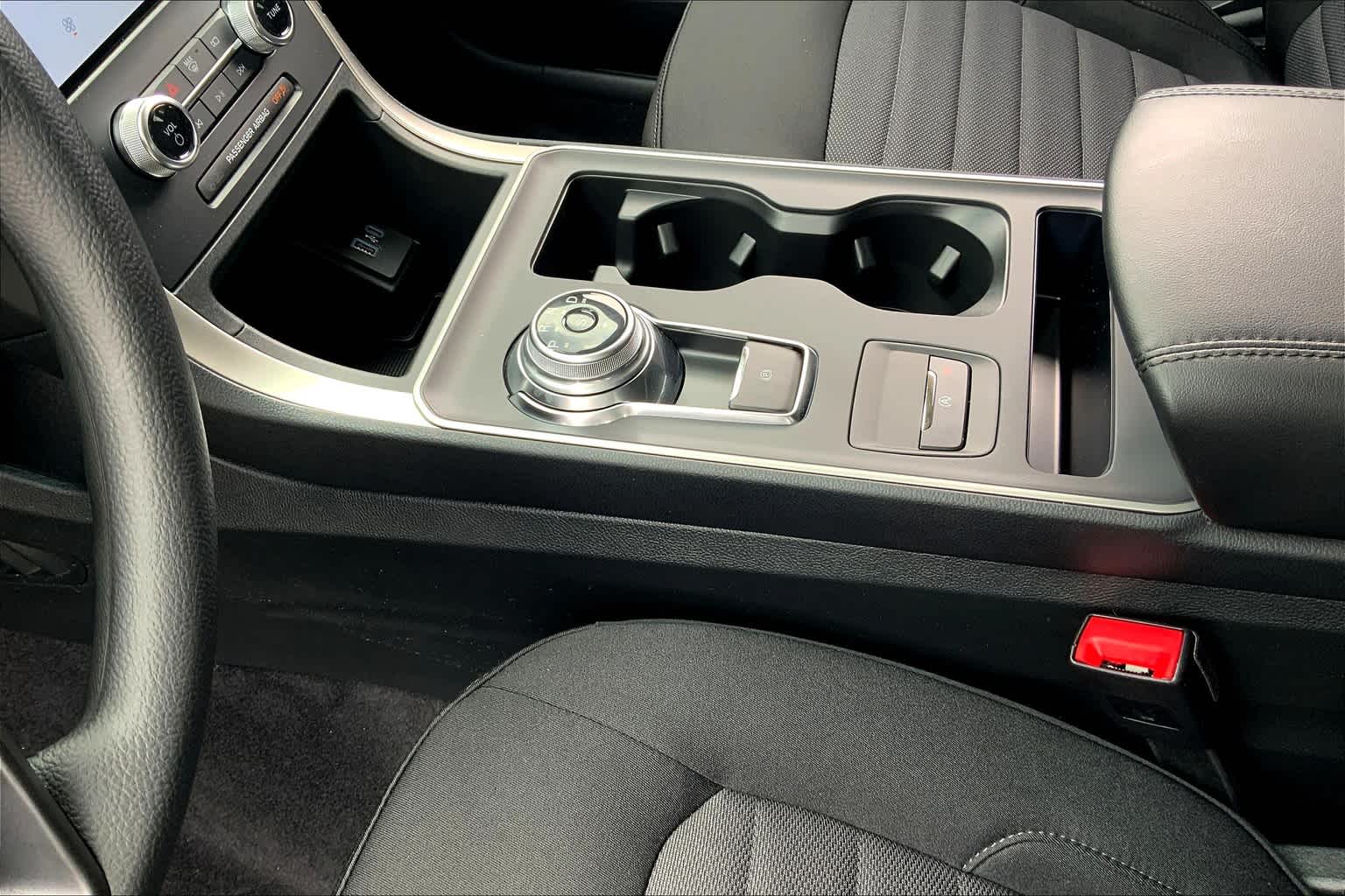Vehicle image 8 of 22