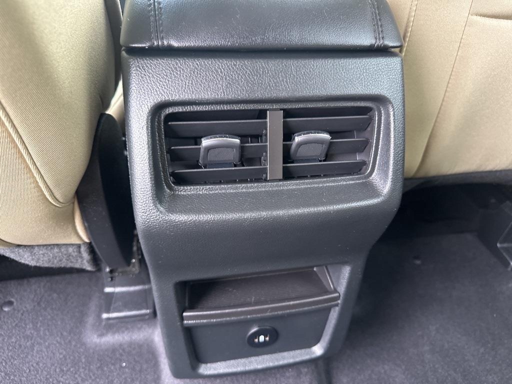 Vehicle image 29 of 30