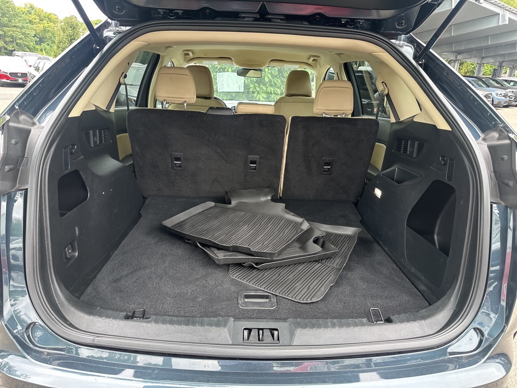 Vehicle image 20 of 30