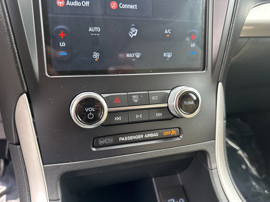 Vehicle image 26 of 30