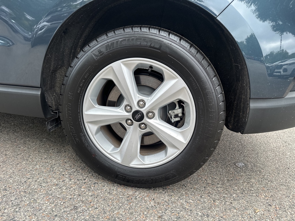 Vehicle image 15 of 30
