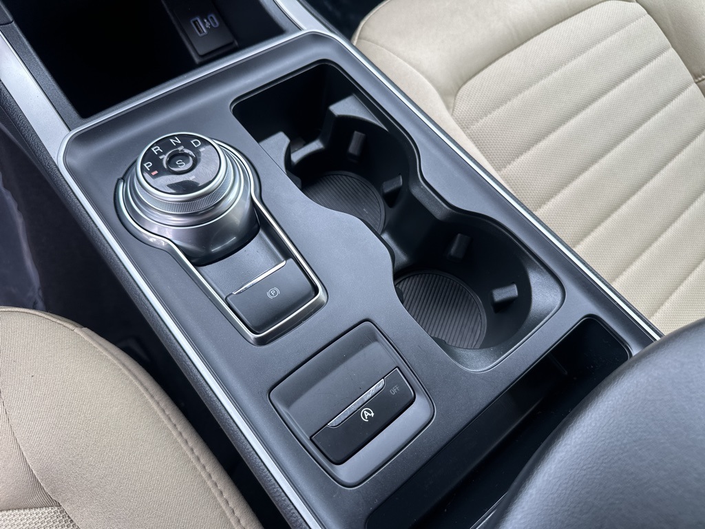 Vehicle image 25 of 30