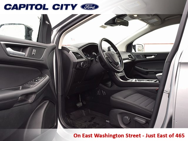 Vehicle image 26 of 36