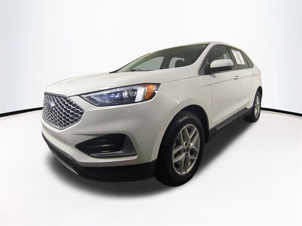 2024 Ford Edge SEL Image 1 of 37