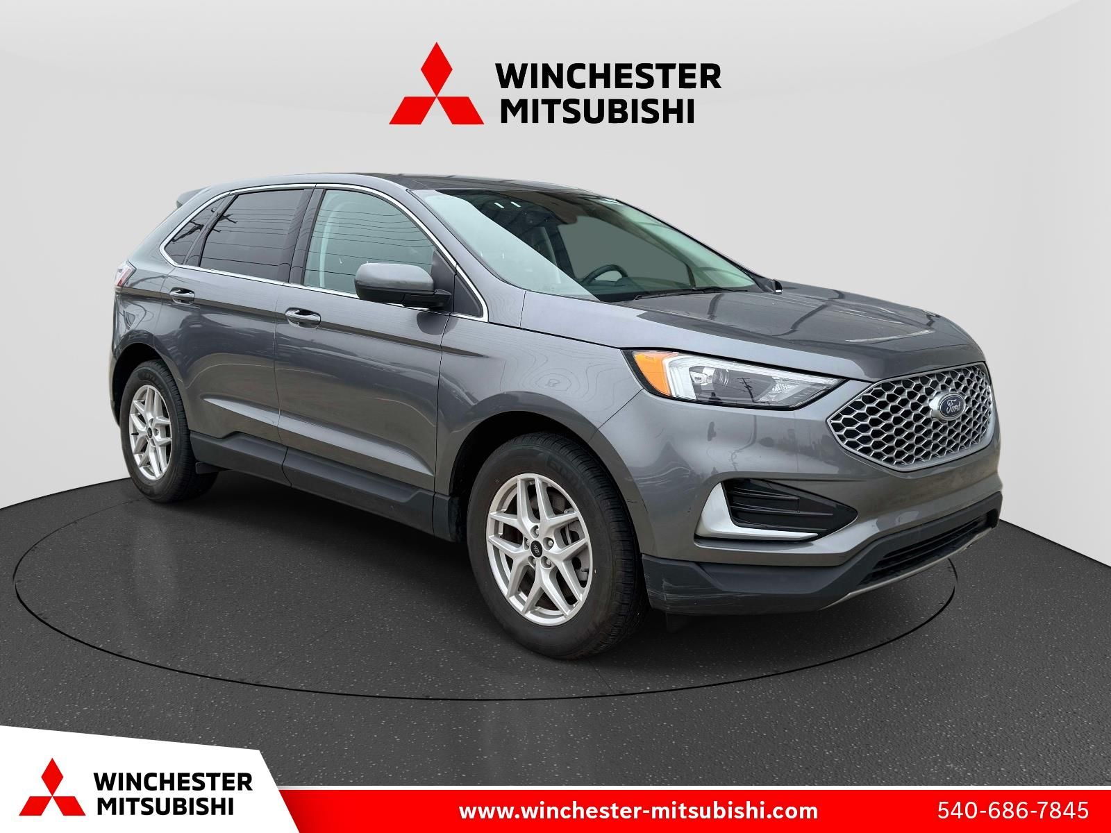 2024 Ford Edge SEL Image 3 of 31