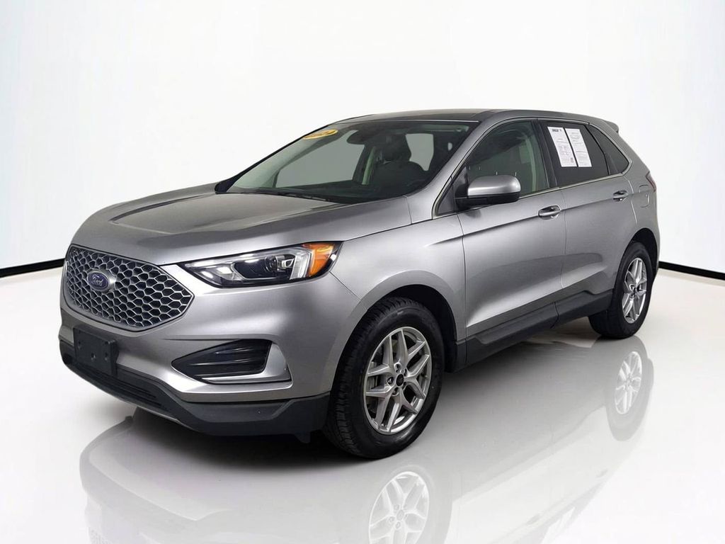 2024 Ford Edge SEL Image 1 of 38