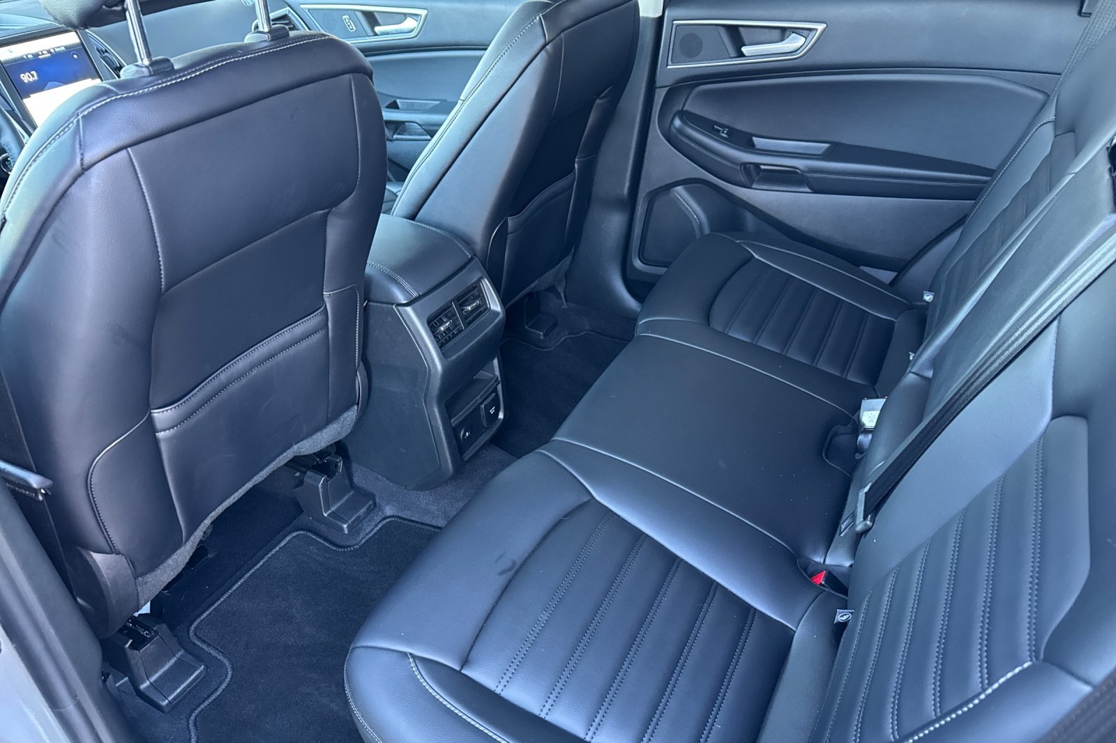 Vehicle image 9 of 29