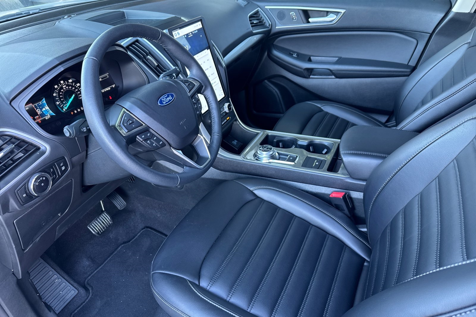Vehicle image 23 of 29
