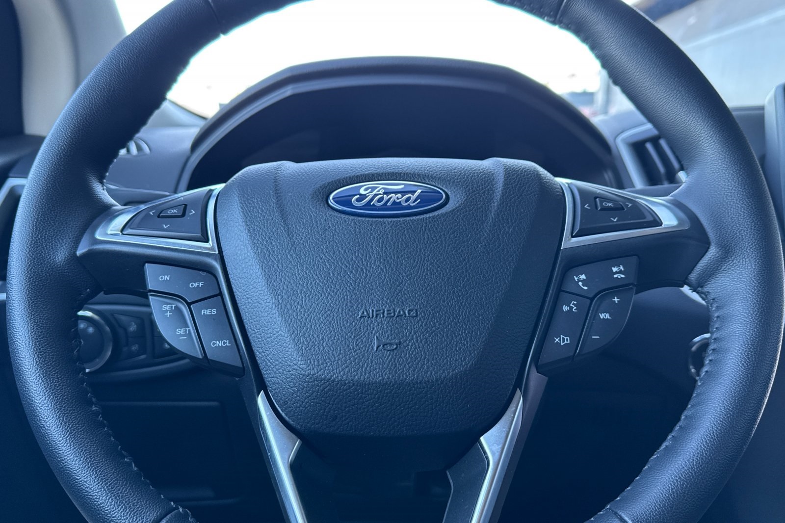 Vehicle image 15 of 29
