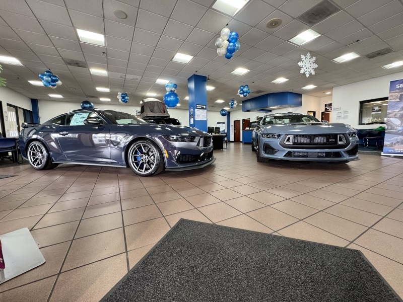 Vehicle image 13 of 29