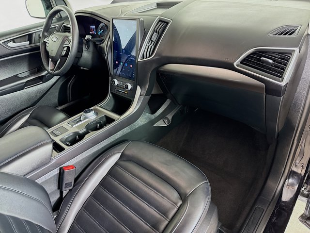 2024 Ford Edge SEL Image 17 of 34
