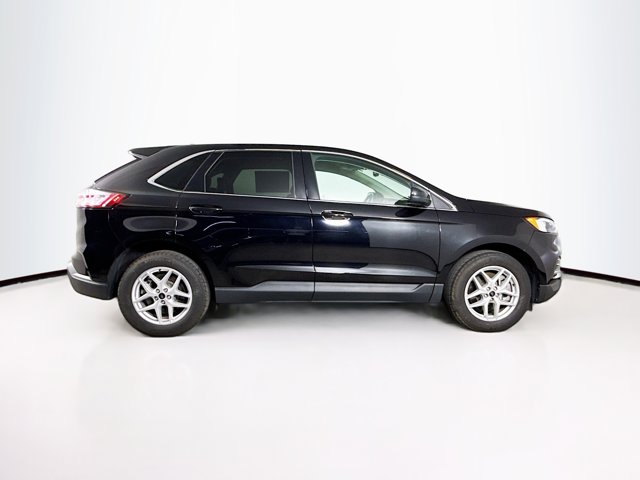 2024 Ford Edge SEL Image 4 of 34