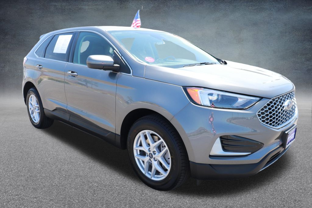 Vehicle image 3 of 24