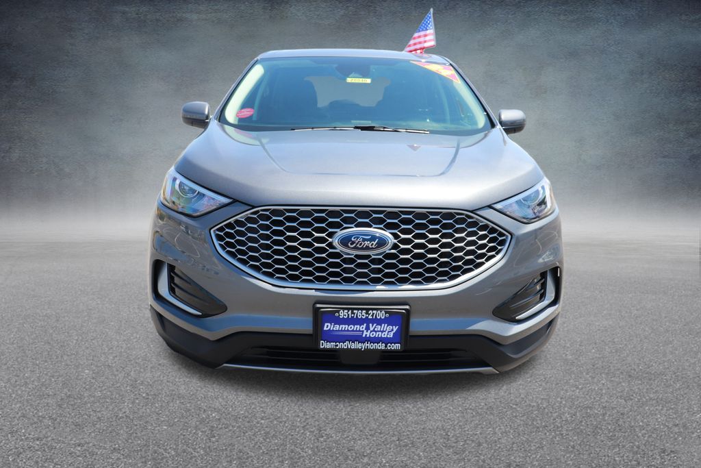 Vehicle image 2 of 24