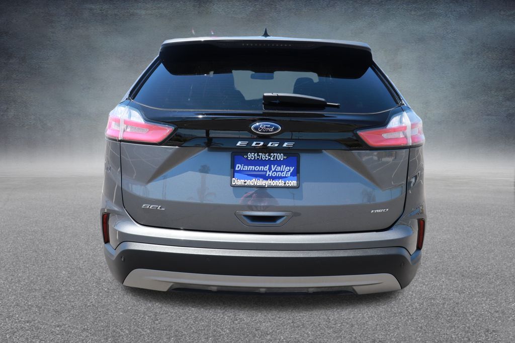 Vehicle image 5 of 24